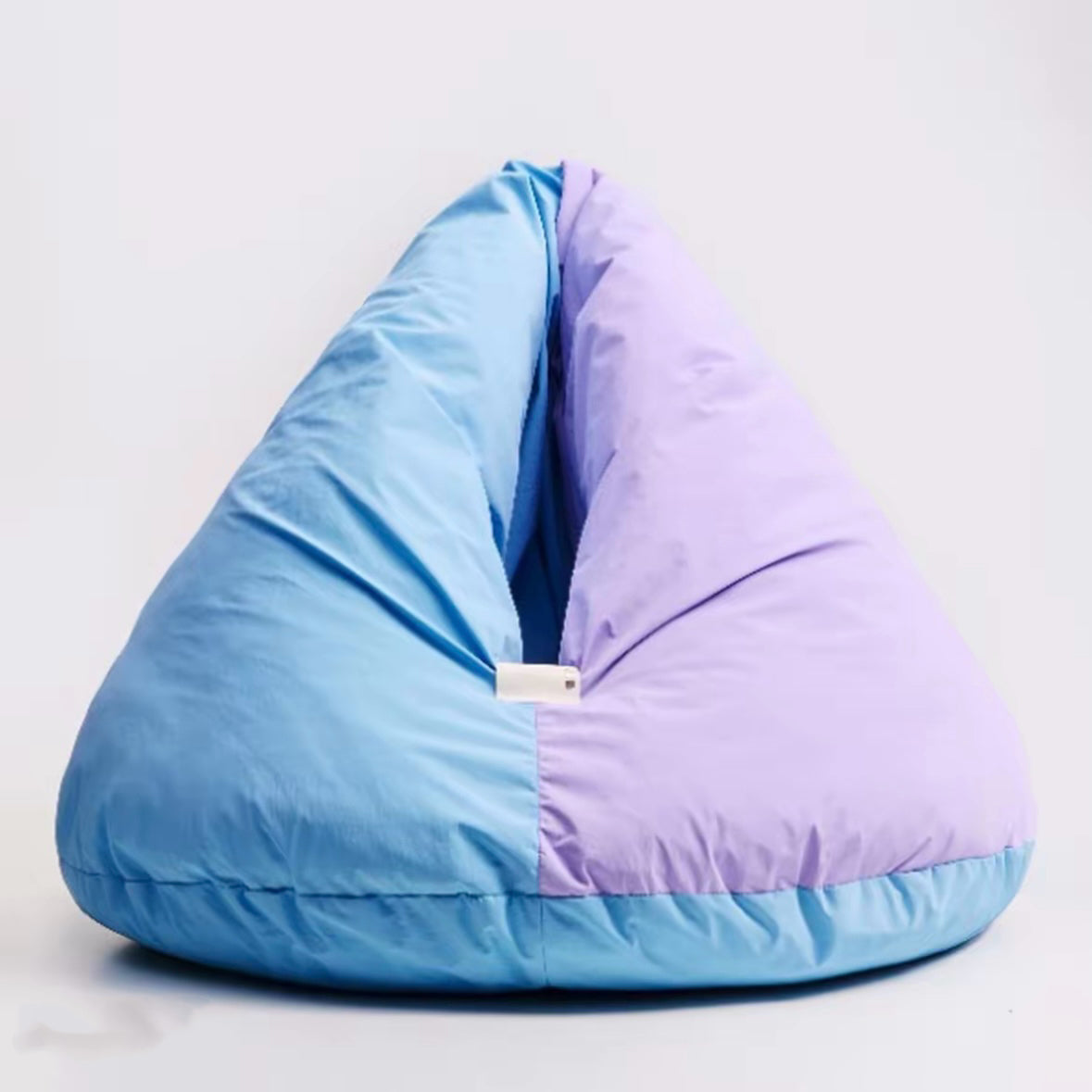 Cozy Cat Sleeping Bag Bed – Enclosed Washable Beanbag Nest for Indoor Cats, Waterproof & Hair-Resistant Cat Cave
