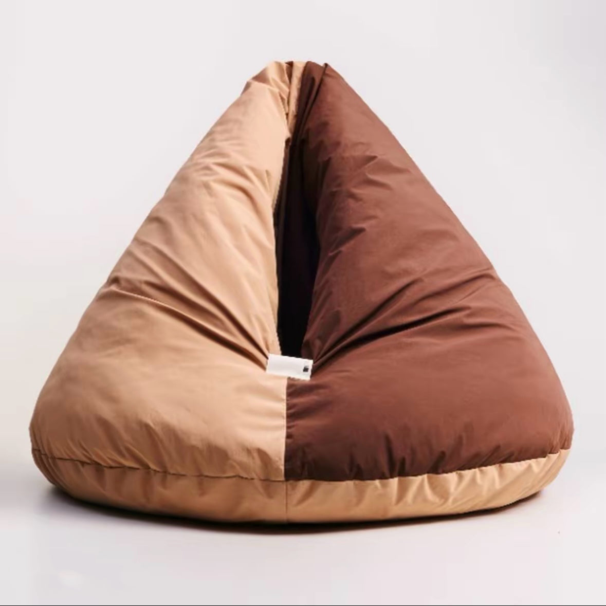 Cozy Cat Sleeping Bag Bed – Enclosed Washable Beanbag Nest for Indoor Cats, Waterproof & Hair-Resistant Cat Cave